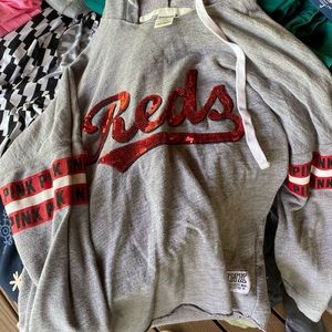 VS Cincinnati Reds Hoodie size M